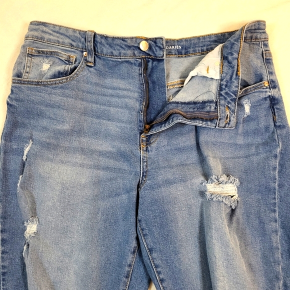 No Boundries Regular Fit Women's 15 Blue Medium Wash 5-Pocket Distressed Jeans - Picture 4 of 14